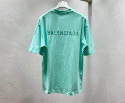 BALENCIAGA MEN'S LOGO T-SHIRT MEDIUM FIT IN GREEN - BAS004