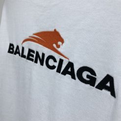 BALENCIAGA MEN'S YEAR OF THE TIGER T-SHIRT MEDIUM FIT IN WHITE - BAS001