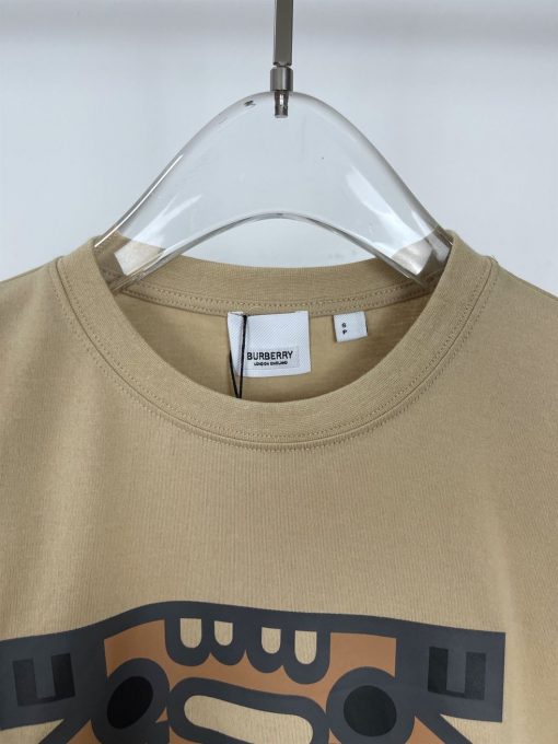 BURBERRY LOGO PRINT COTTON OVERSIZE T-SHIRT - IN SOFT FAWN - BRS006