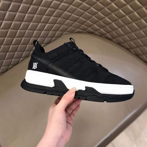 BURBERRY UNION SNEAKERS - BBR017