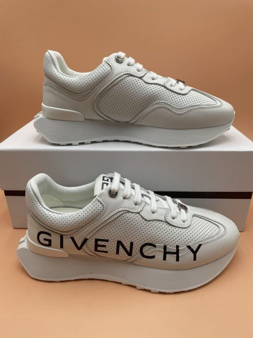 GIVENCHY RUNNER SNEAKERS IN PERFORATED LEATHER - GVC006