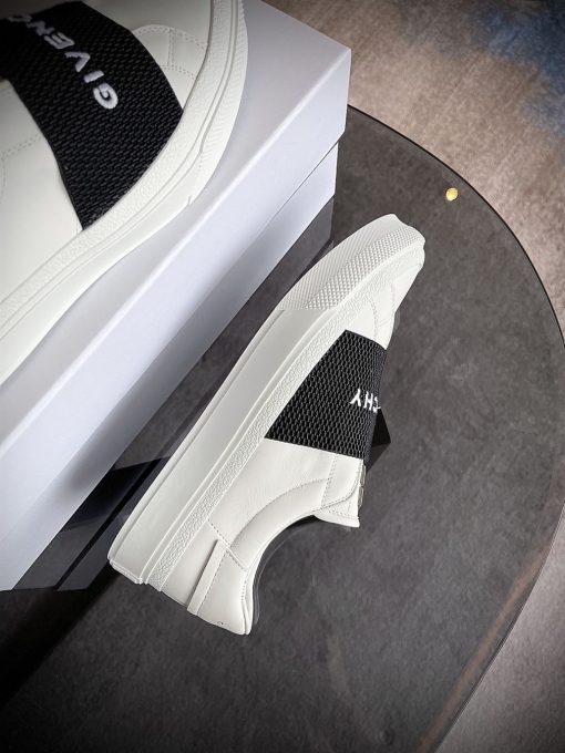 GIVENCHY SNEAKERS WITH ELASTIC BAND - GVC001
