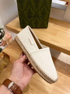 GUCCI PILAR LOGO-EMBOSSED LEATHER ESPADRILLES IN WHITE - GL030