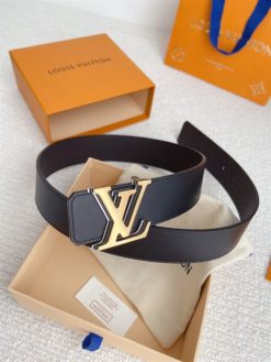 Replica Louis Vuitton LV Initiales 40MM Reversible Belt Suede M6875P